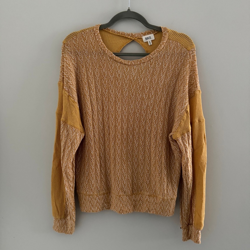 BKE Mustard Yellow White Textured Knit Waffle Henley Top Keyhole Back Small